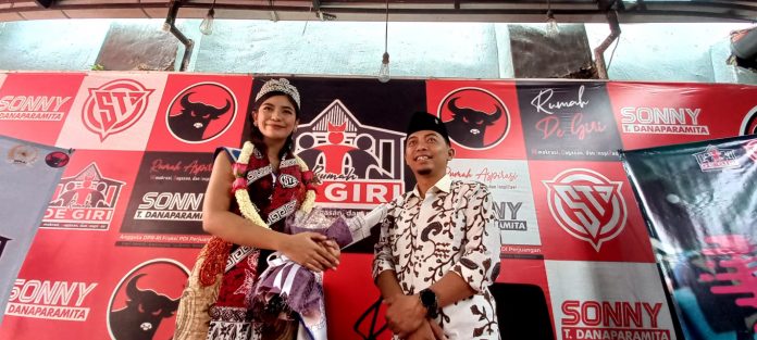 putri pariwisata Putri Pariwisata Nusantara, Celia Ivanca Alexandra bersama Direktur Rumah De Giri, Erik Krisdiantana, Minggu (19/6/2022).