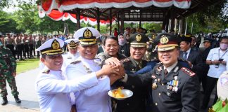 Dandim, Danlanal, Kapolresta Banyuwangi usai upacara HUT TNI di Lapangan Blambangan, Banyuwangi, Rabu (5/10/2022) pagi.