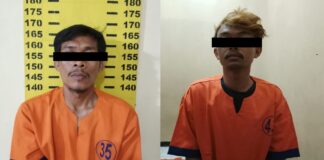 Dua pencuri diamankan ke Polsek Songgon, Banyuwangi setelah disergap massa.