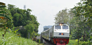 Rangkaian Kereta Api dari Banyuwangi.