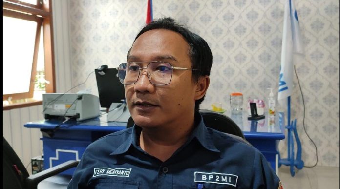 WhatsApp Image 2023-05-02 at 15.54.24 (1) Koordinator P4MI Banyuwangi Fery Meriyanto membeberkan peristiwa penyiksaan TKW asal Banyuwangi di Malaysia.