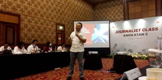 Pejabat OJK membeberkan langkah mengatasi kesenjangan literasi dan inklusi keuangan.