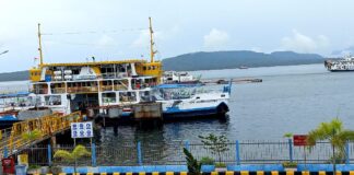 Aktivitas penyeberangan di Ketapang – Gilimanuk. (foto/dok)