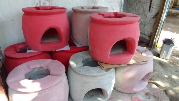 Tungku beton mulai diburu warga Banyuwangi akibat kelangkaan gas elpiji 3 kg. (foto/ist)