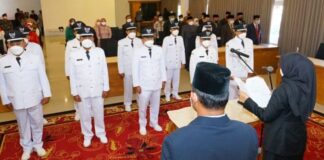 Pelantikan Kepala Desa di Banyuwangi, belum lama ini. (foto/dok)