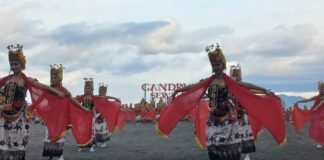 Festival Gandrung Sewu Banyuwangi.