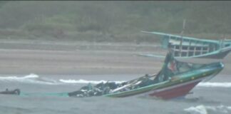 Kondisi kapal ikan yang karam dan menewaskan 4 orang, Kamis (7/9/2023). (foto/udi)