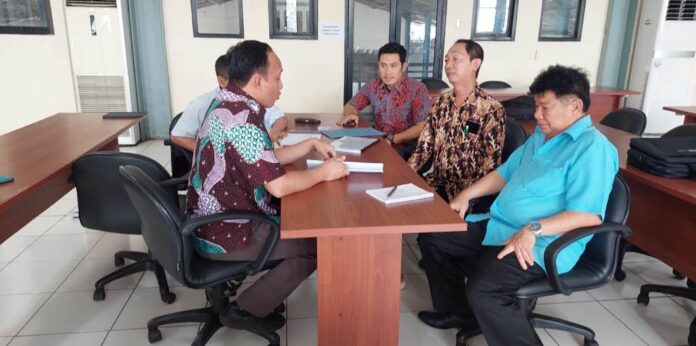 WhatsApp Image 2023-09-21 at 14.31.39 Pengelola Pelabuhan Perikanan Masami Banyuwangi bertemu Dirjen Perikanan Tangkap KKP, belum lama ini. (foto/ist)
