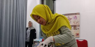 Vaksinasi rabies ke hewan piaraan di Banyuwangi, Rabu (27/9/2023).