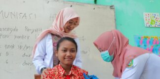 Vaksinasi HPV di Banyuwangi menyasar siswi SD. (foto/ist)