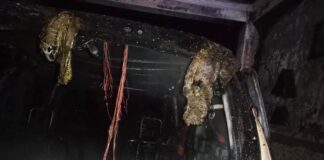 Kondisi mobil Alphard yang terbakar milik penyanyi Wandra, Jumat (2/2/2024) malam.