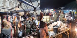 Petugas Dispertapan Kabupaten Banyuwangi menggelar sidak daging, Kamis (28/3/2024) pagi. (Foto/ist)