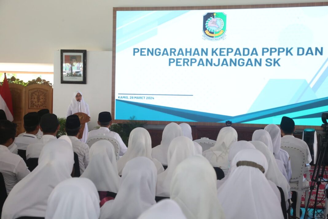 IMG-20240328-WA0064 Tenaga PPPK Pemkab Banyuwangi menerima perpanjangan kontrak. (Foto/ist)
