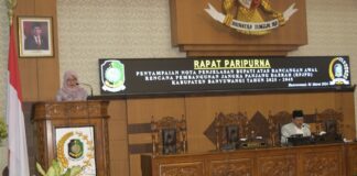 Paripurna DPRD Banyuwangi terkait pengajuan dokumen RPJPD. (Foto/ist)