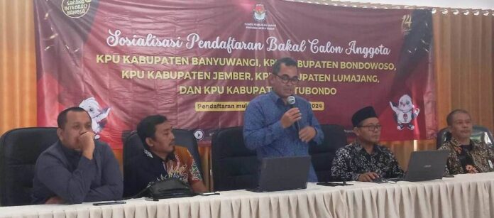 WhatsApp Image 2024-03-07 at 06.02.36 Sosialisasi pendaftaran bakal calon KPU Banyuwangi dan Situbondo di Kantor KPU Banyuwangi, Kamis (6/3/2024). (Foto/udi)