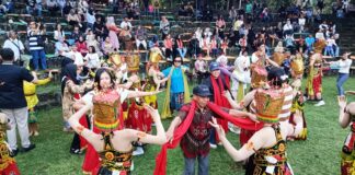 Ritual Meras Gandrung, Tradisi Wisuda Penari Gandrung Banyuwangi