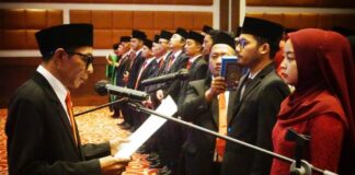 Bawaslu Banyuwangi melantik 75 anggota Panwascam pilkada, Sabtu (25/5/2024). (Foto/ist)