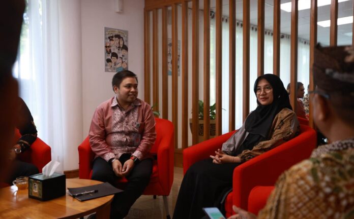 Tim Kemenkumham RI bertemu Bupati Banyuwangi Ipuk Fiestiandani. (Foto/Humas Pemkab Banyuwangi)