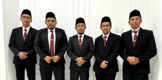 Lima Komisioner KPU Banyuwangi yang baru saja dilantik KPU RI. (Foto.ist)