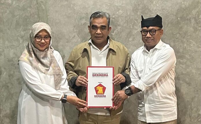 Ipuk-Mujiono menerima rekom maju Pilkada Banyuwangi dari Partai Gerindra. (Foto/ist)