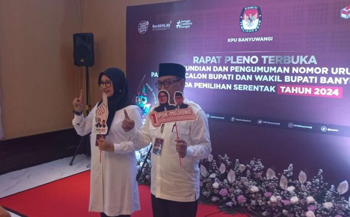 Pasangan cabup/cawabup 01 Ipuk - Mujiono. (Foto/udi)