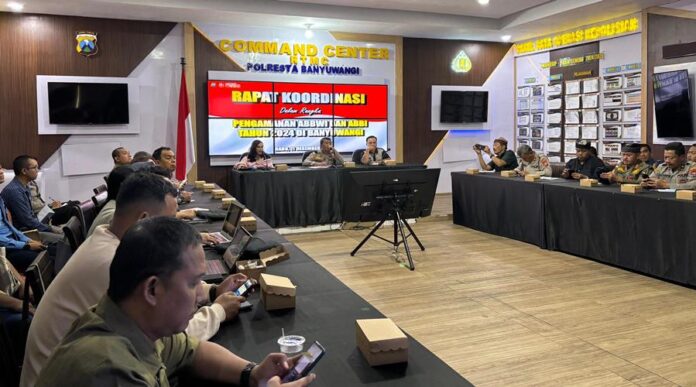 rakor polresta Rakor persiapan pengamanan kegiatan ABBWI dan BBWI di Polresta Banyuwangi, Rabu (11/12/2024). (Foto/Humas Polresta Banyuwangi)