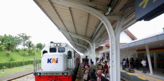 Aktivitas penumpang kereta api di Stasiun Banyuwangi, Jumat (3/1/2025). (Foto/ist)