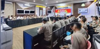 Jajaran Polresta Banyuwangi menggelar Opsnal dan pembinaan, Senin (20/1/2025). (Foto/Humas Polresta Banyuwangi)