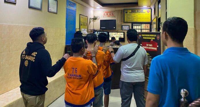 Tiga pengedar pil koplo diamankan di Polresta Banyuwangi. (Foto/ist)