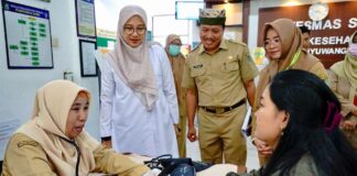 Pemeriksaan kesehatan gratis digelar di Banyuwangi bagi warga yang berulang tahun, Senin (10/2/2025). (Foto/Humas Pemkab Banyuwangi)
