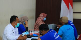 Warga binaan LP Banyuwangi menjalani skrining TBC massal,Senin (8/9/2025). (Foto/LP Banyuwangi)