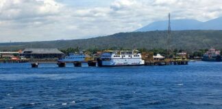 Aktivitas penyeberangan di Pelabuhan Ketapang,Banyuwangi. (Foto/udi)
