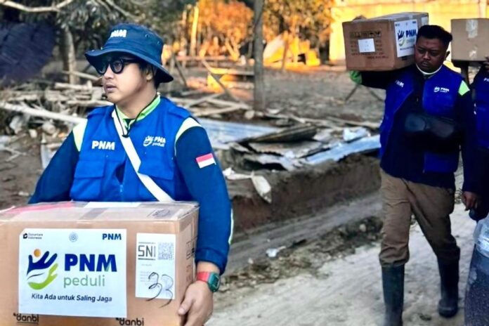 Relawan PNM kembali turun ke lokasi bencana banjir dan longsor di Sumatera menyalurkan bantuan. (Foto/ist)