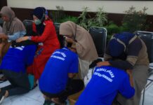 Warga binaan Lapas Banyuwangi menggelar aksi basuh kaki di momen Hari Ibu, Senin (22/12/2025). (Foto/Humas Lapas Banyuwangi)