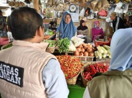 Satgas Pangan Banyuwangi menggelar sidak ke sejumlah pasar, Kamis (12/2/2026). (Foto/Humas Pemkab)