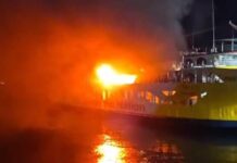 KMP Portlink VII terbakar di dermaga Pelabuhan Ketapang, Banyuwangi, Rabu (12/3/2026) malam. (Foto/ist)