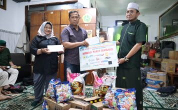 ‘Berbagi dan Literasi’, Sinergi Media, LPS, OJK dan Korporasi di Sejumlah Panti Asuhan Kota Surabaya