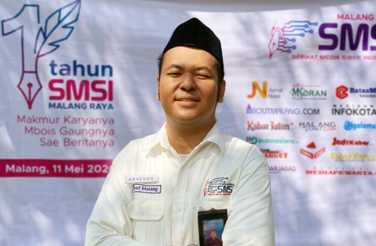 Di Balik Tawa Timpa Teks: Lucu Boleh, Tapi Jangan Pakai Seragam Orang