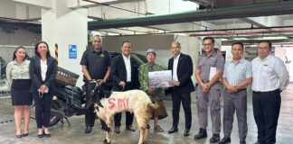 Sambut Idul Adha, Swiss-Belinn Manyar Surabaya Serahkan Hewan Kurban