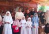 Pernah Rasakan Hidup Tanpa Orang Tua, Pengusaha ini Menangis Saat Berbagi dengan Anak Yatim