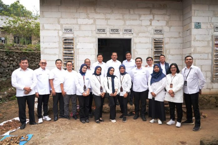 PNM- Rombongan Komisaris Danantara Asset Management menyambangi sejumlah titik layanan PNM di Mojokerto, Jawa Timur, Selasa (21/7/2026). (Foto/Dok PNM)