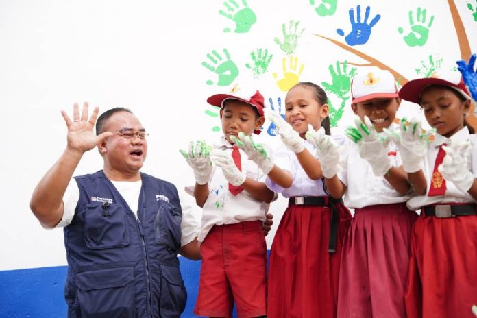 Melalui PNM Peduli, PNM Mekaar hadir memberikan fasilitas pendidikan yang lebih baik kepada anak-anak di wilayah 3T Indonesia. (Foto/dok PNM).