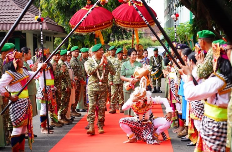 Kodam IX/Udayana Lepas Piek Budyakto, Sambut Made Putra Widiastawa